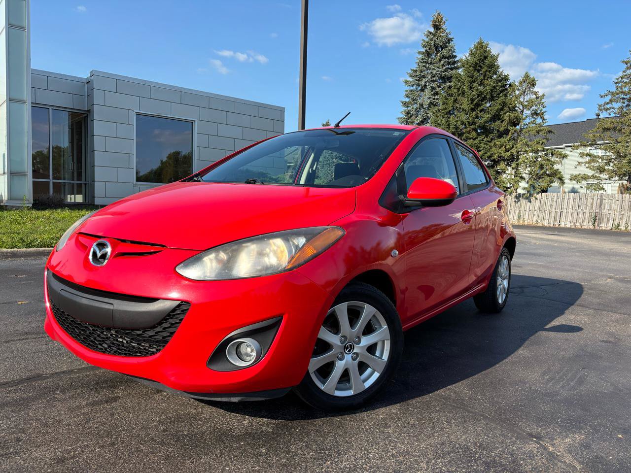 Used 2013 MAZDA MAZDA2 Touring FWD image 3