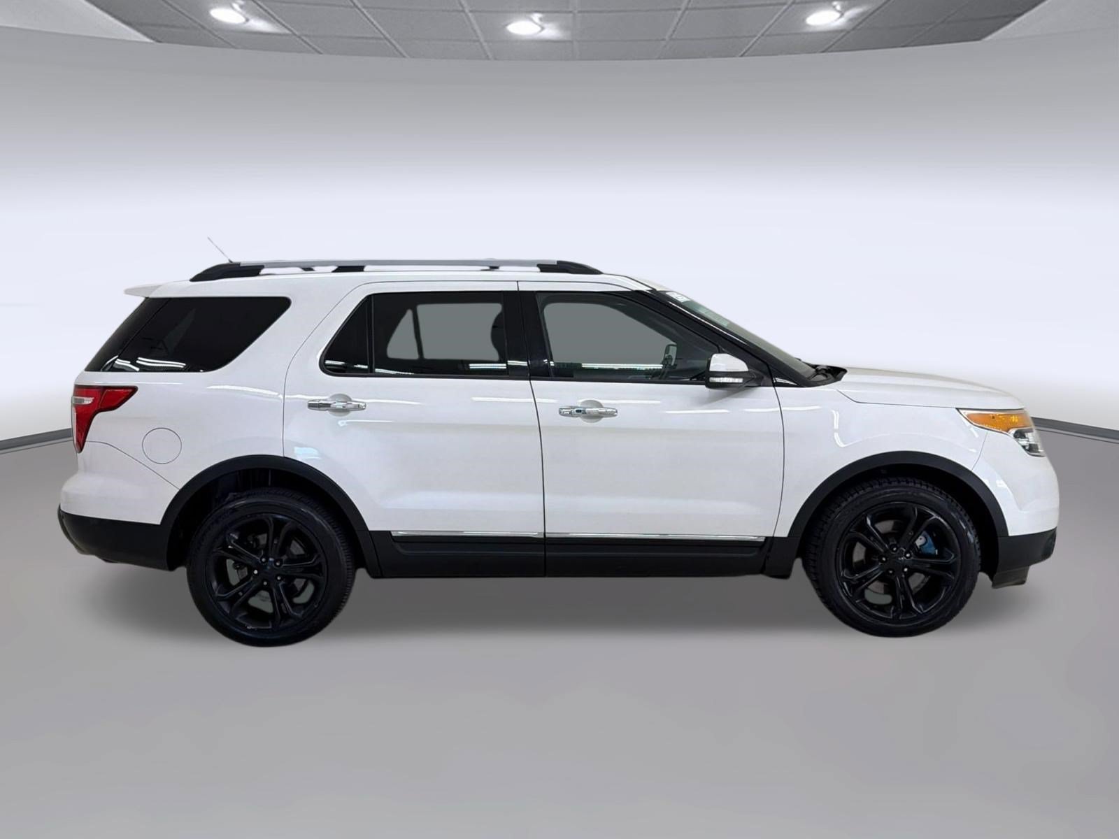 Used 2014 Ford Explorer Limited w/ Equipment Group 301A AWD/4WD image 8