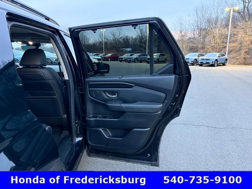 Used 2025 Honda Pilot Elite image 20
