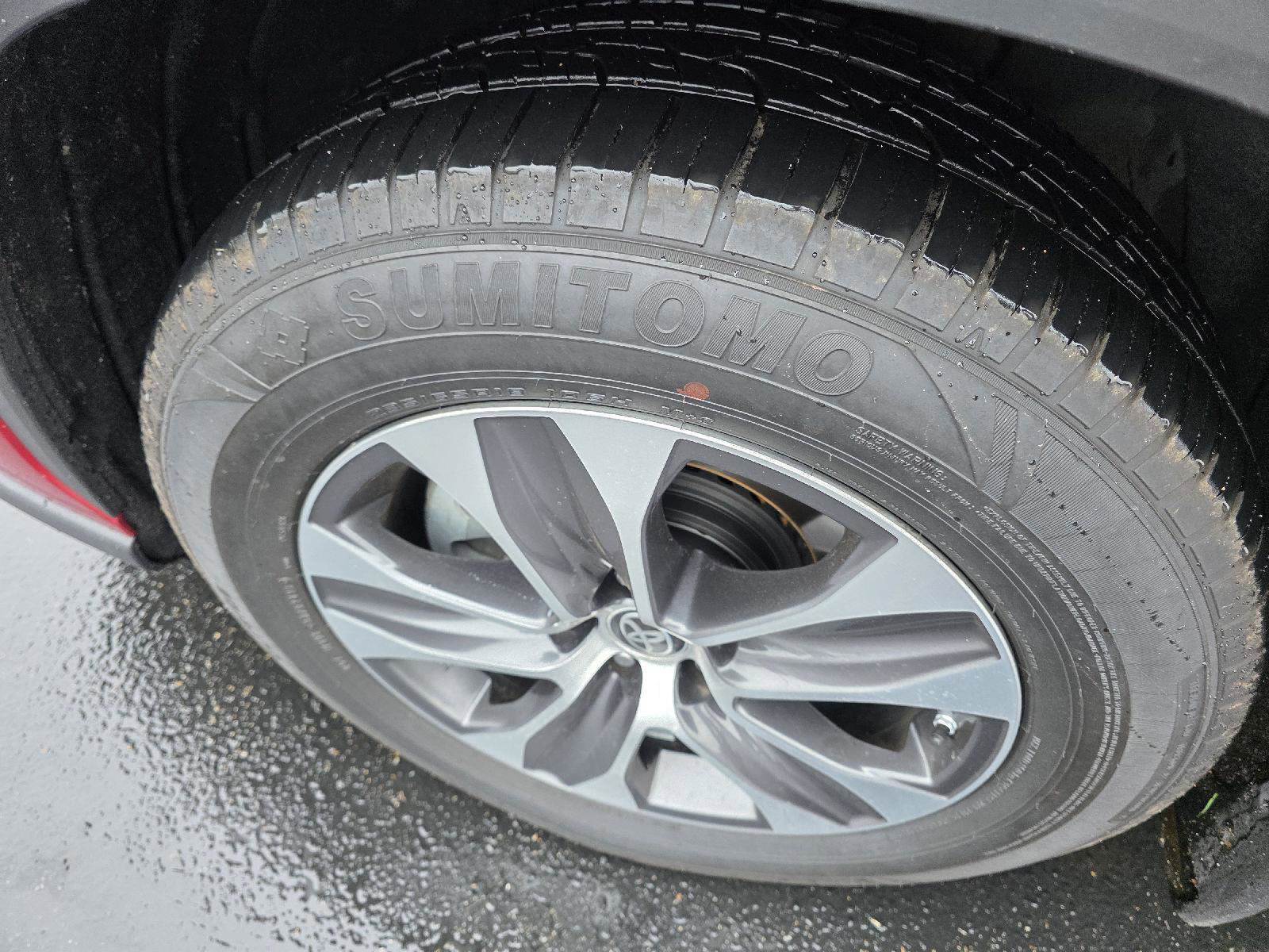 Used 2021 Toyota Highlander XLE image 35