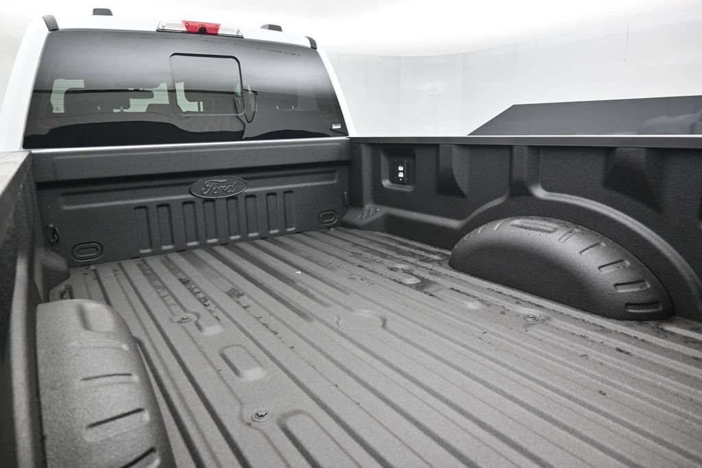 New 2026 Ford F250 Lariat w/ Black Appearance Package AWD/4WD image 23