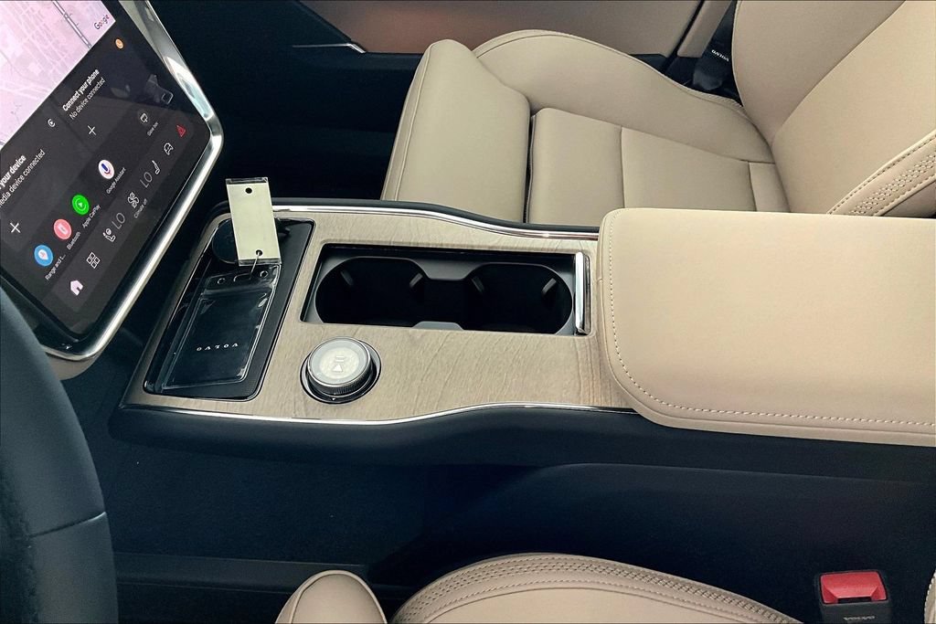 New 2026 Volvo EX90 Plus RWD image 26