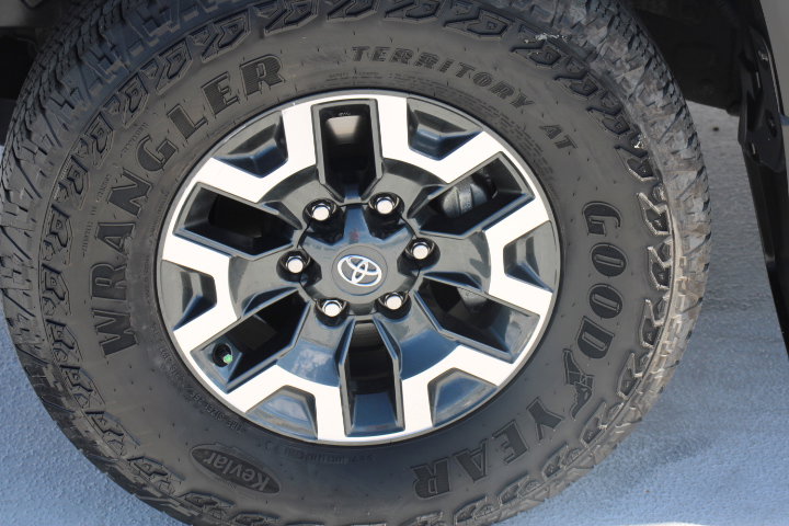 Certified 2023 Toyota Tacoma TRD Off-Road w/ Black Out Package (TMS) image 11