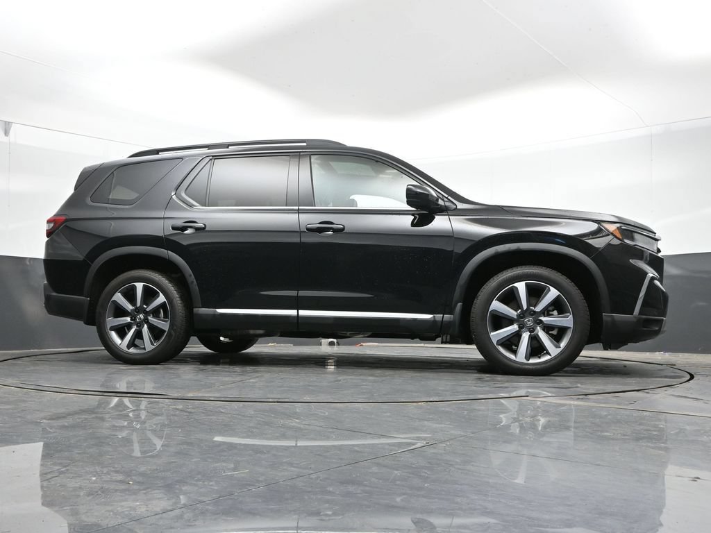 Used 2025 Honda Pilot Elite image 34