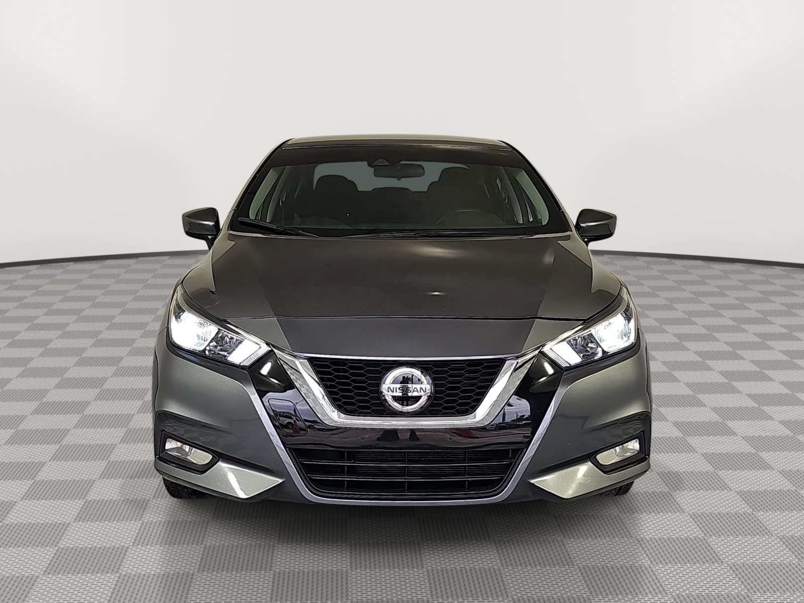 Used 2022 Nissan Versa SV w/ Trunk Package FWD image 3