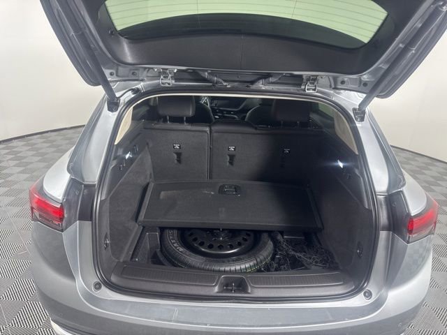Used 2023 Buick Envision Essence image 14