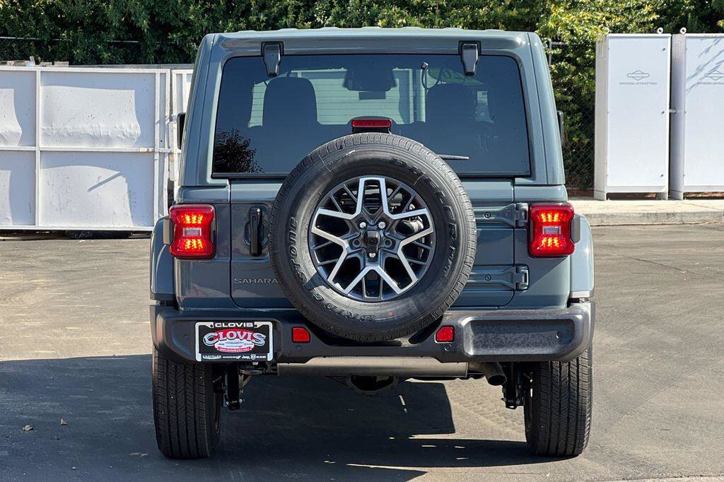 New 2026 Jeep Wrangler Unlimited Sahara AWD/4WD image 5