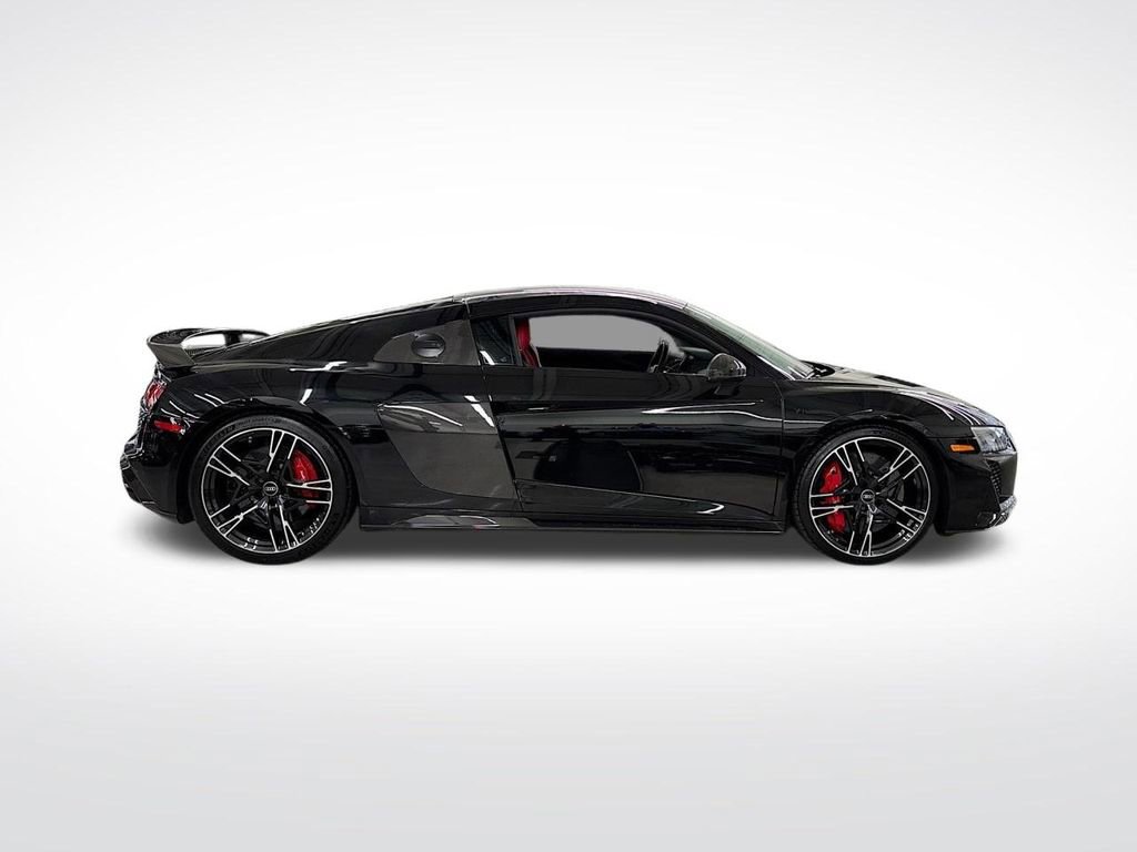 Used 2023 Audi R8 V10 performance image 6