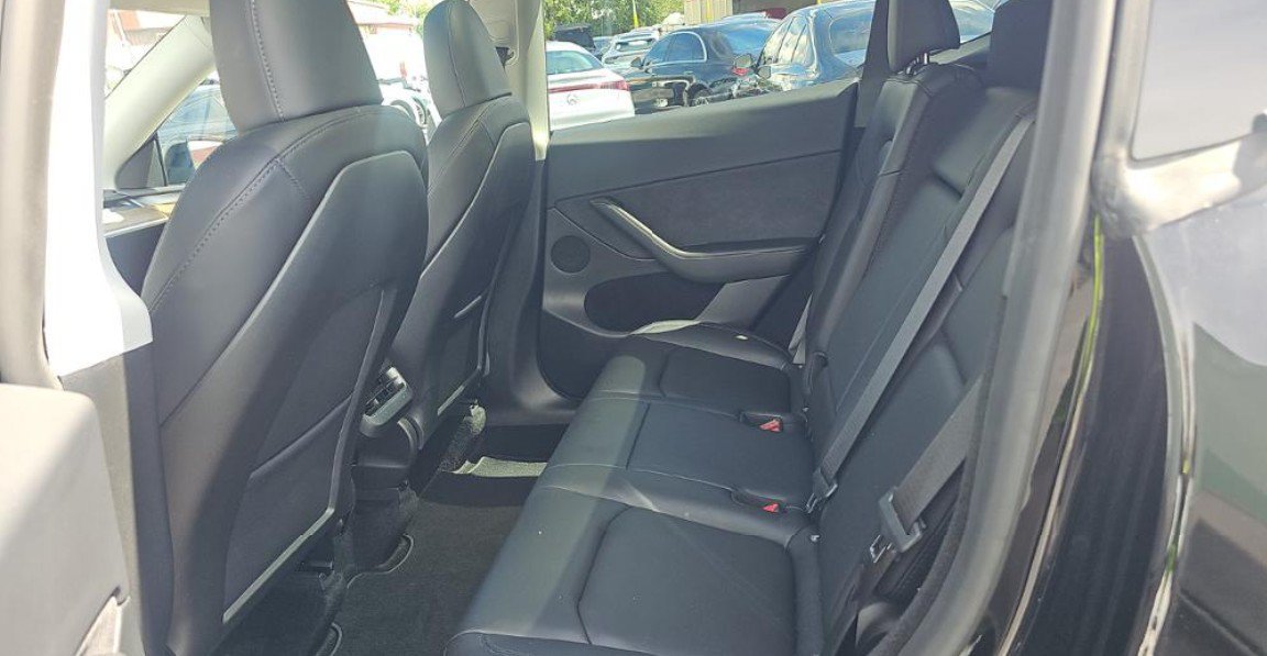 Used 2023 Tesla Model Y Performance AWD/4WD image 6