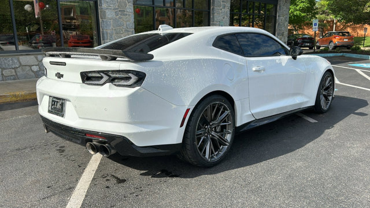 Used 2019 Chevrolet Camaro ZL1 image 8
