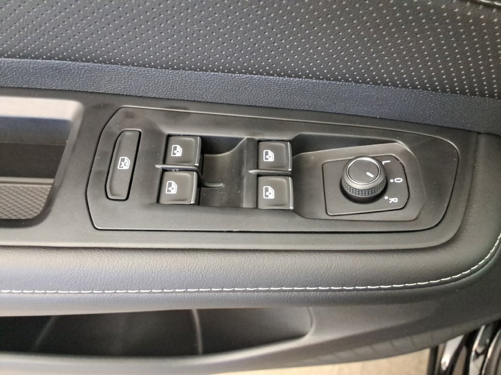 Used 2026 Volkswagen Atlas SE FWD image 20