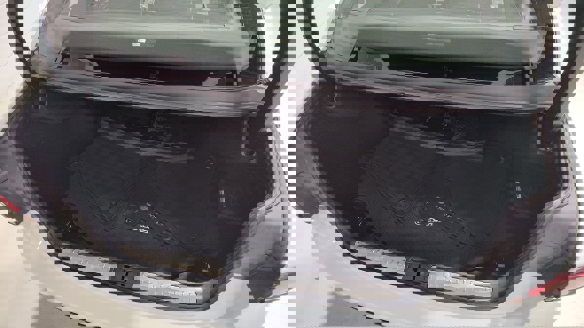 Used 2022 Lexus LS 500 F Sport w/ Accessory Package (Z1) image 9