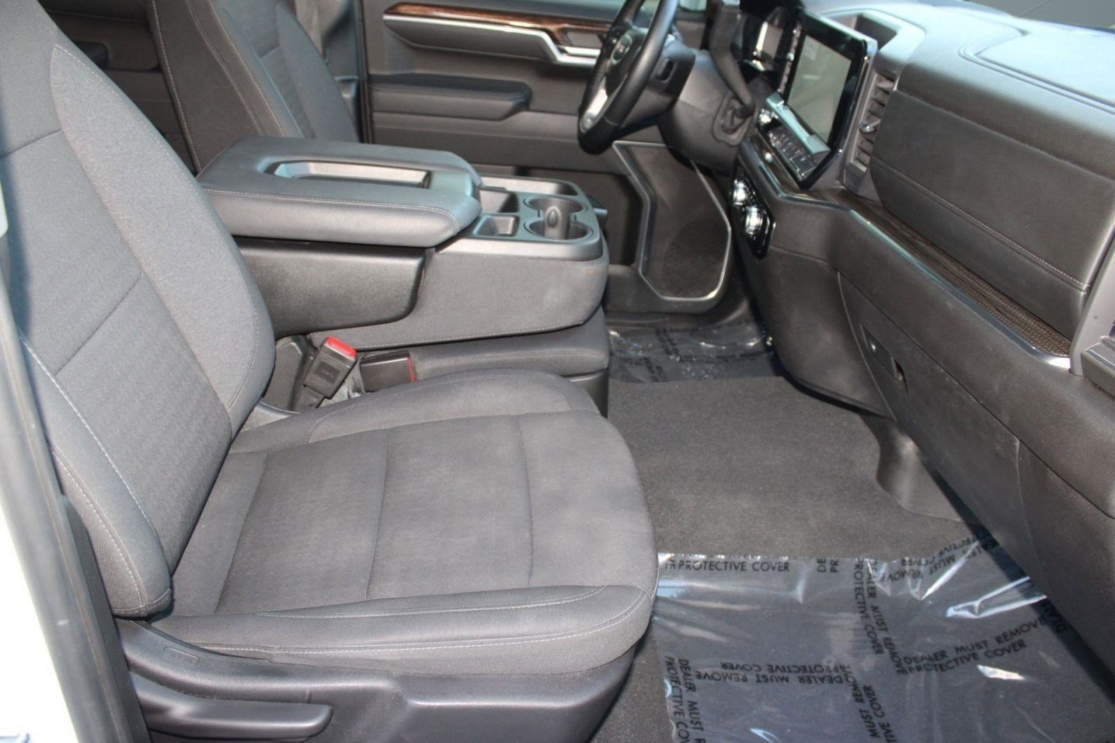 Used 2024 GMC Sierra 1500 Elevation image 30