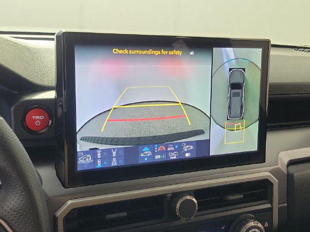 Used 2026 Toyota 4Runner TRD Off-Road Premium AWD/4WD image 30