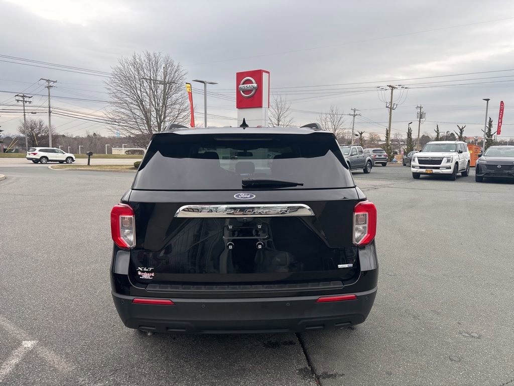Used 2020 Ford Explorer XLT w/ Comfort Package image 6