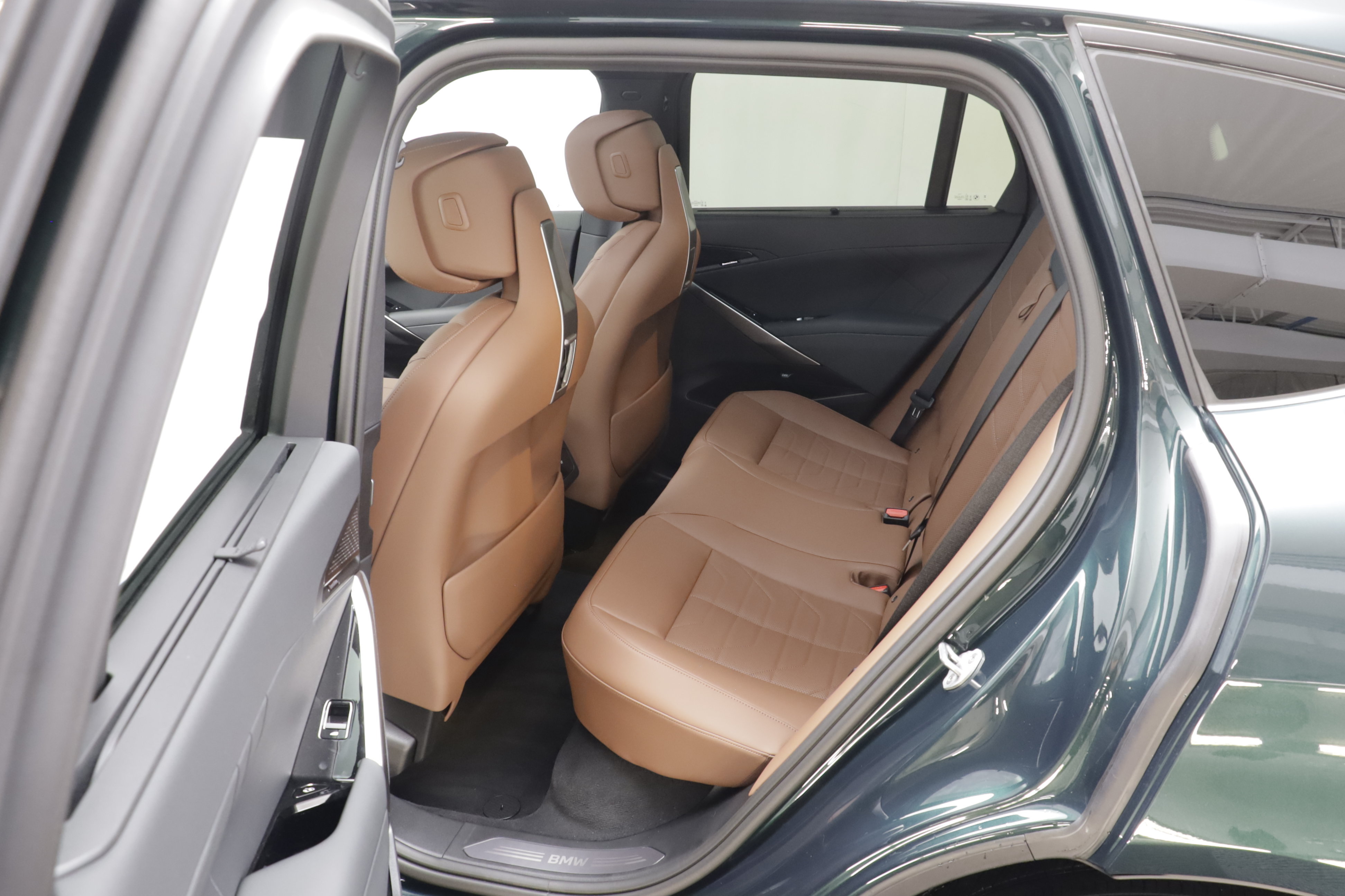 New 2027 BMW X5 xDrive40i w/ Luxury Package AWD/4WD image 21