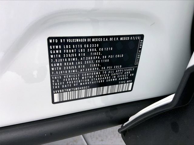 Certified 2025 Volkswagen Tiguan S w/ 18" Wheel Package image 34