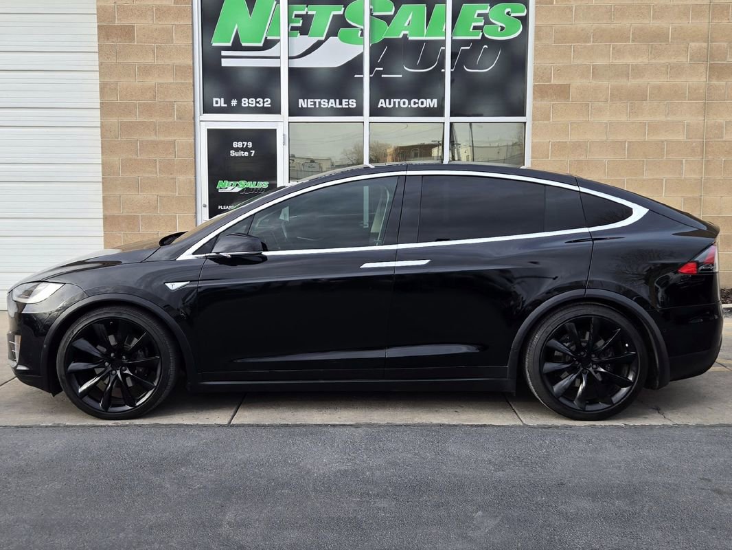 Used 2016 Tesla Model X 90D AWD/4WD image 2
