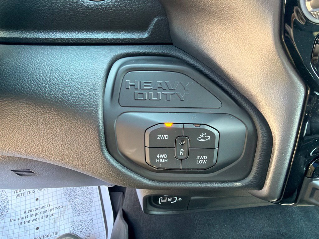 New 2026 RAM 2500 Big Horn AWD/4WD image 18