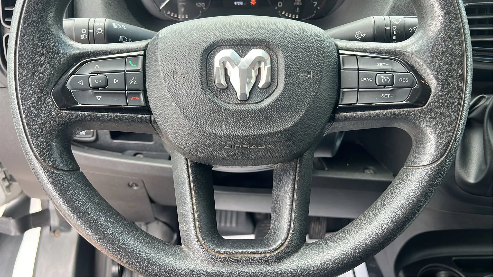 Used 2023 RAM ProMaster 2500 FWD image 10