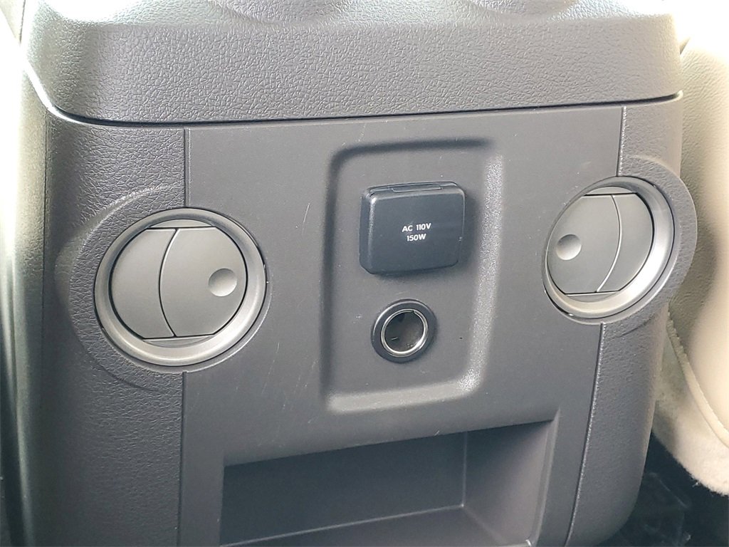 Used 2013 Ford F350 Lariat w/ Chrome Pkg image 13