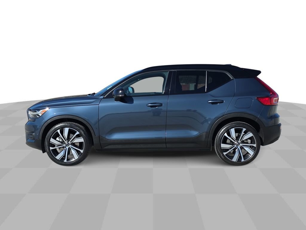 Used 2022 Volvo XC40 P8 Recharge Plus image 5