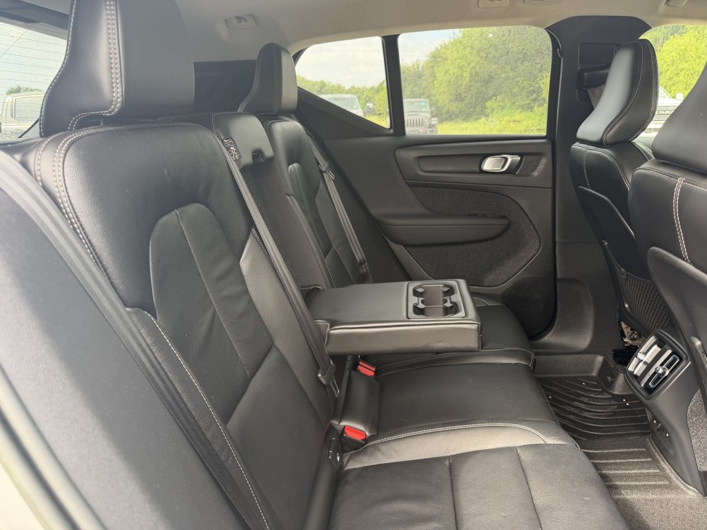 Used 2023 Volvo XC40 B5 Plus w/ Driver Assist Package AWD/4WD image 20