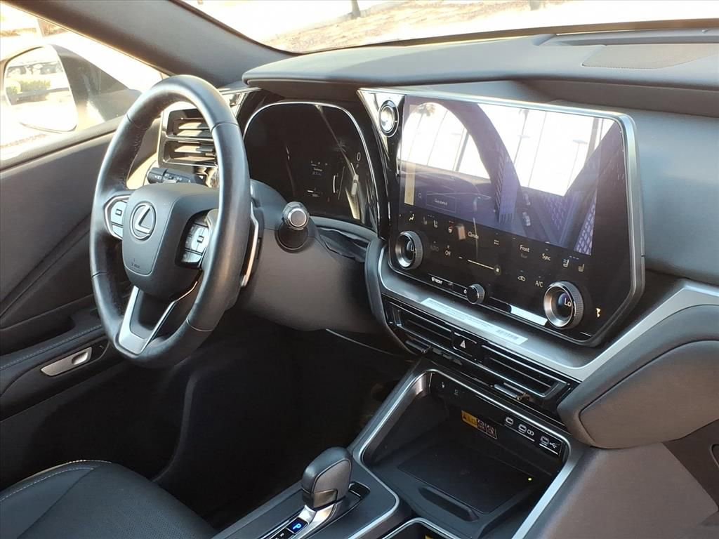 Used 2024 Lexus TX 350 FWD image 17