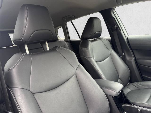 Certified 2025 Toyota Corolla Cross XLE FWD image 24