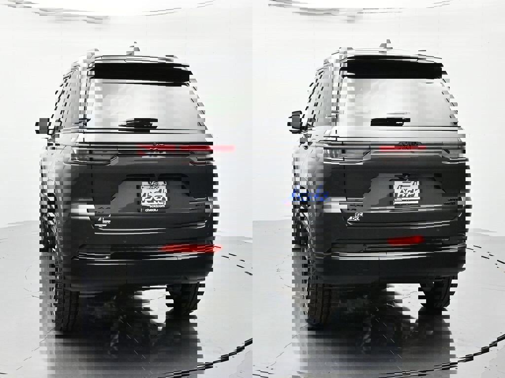 New 2025 Jeep Grand Cherokee Limited w/ Black Appearance Package image 7