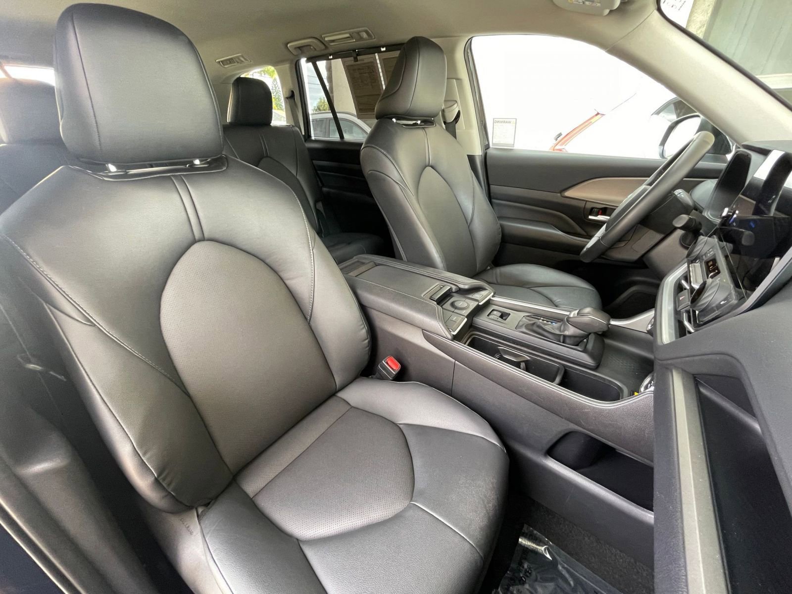 Used 2025 Toyota Grand Highlander FWD image 37