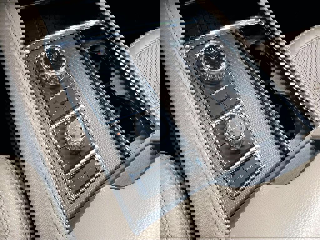 Used 2024 Ford Expedition Limited image 35