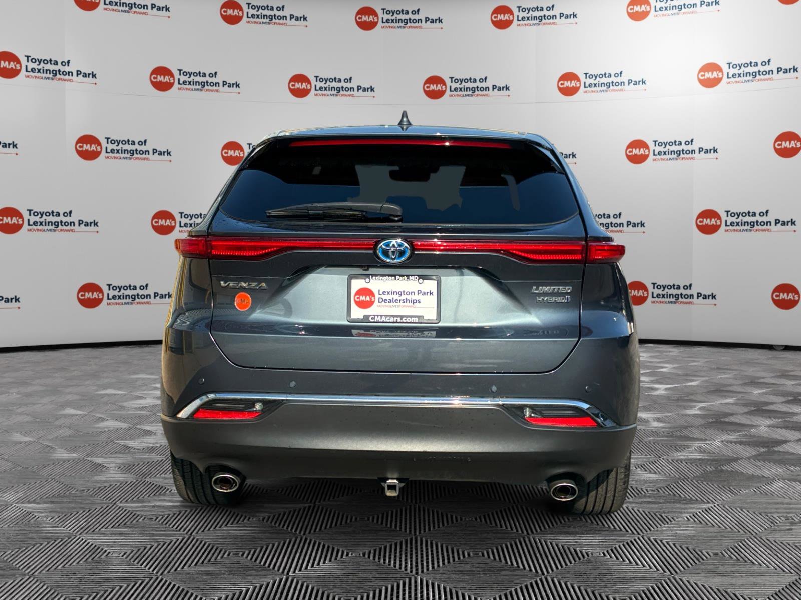 Used 2021 Toyota Venza Limited w/ Advanced Technology Package image 6