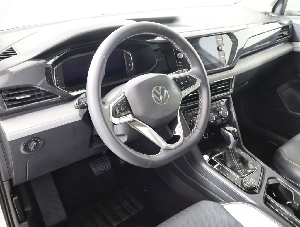 Used 2022 Volkswagen Taos SEL w/ Panoramic Sunroof Package image 6