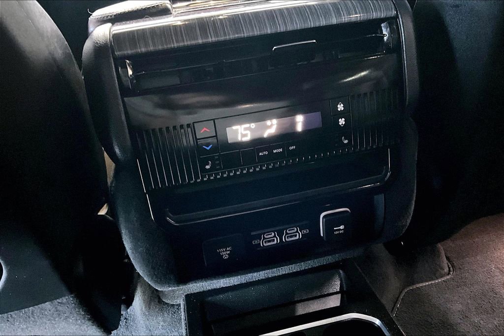 Used 2022 Jeep Wagoneer Series III w/ Flexible Seating Group AWD/4WD image 10
