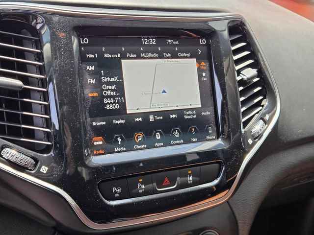 Used 2019 Jeep Cherokee Overland w/ Technology Group AWD/4WD image 20