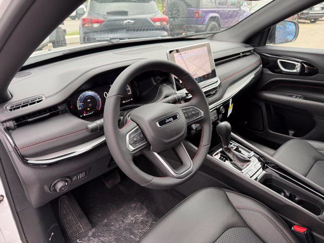 New 2026 Jeep Compass Trailhawk w/ Sun, Sound & Navigation Group AWD/4WD image 8