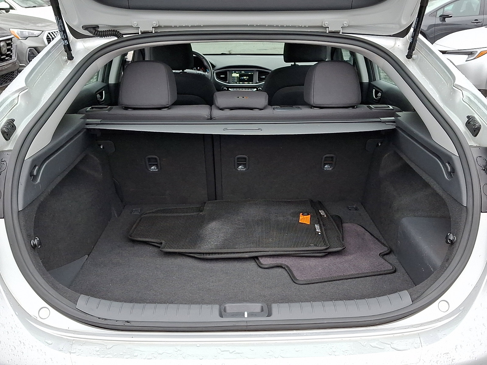 Used 2019 Hyundai Ioniq Plug-In Hybrid image 27