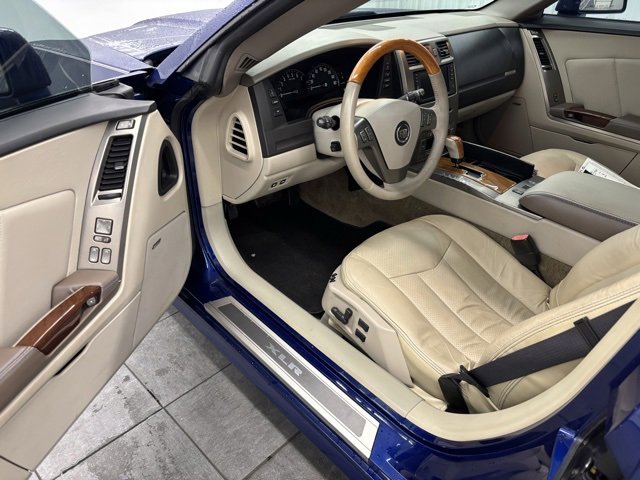 Used 2004 Cadillac XLR image 12