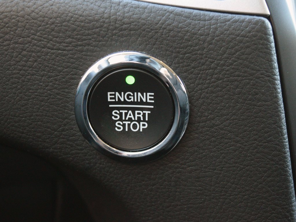 Used 2024 Ford Edge SEL image 19
