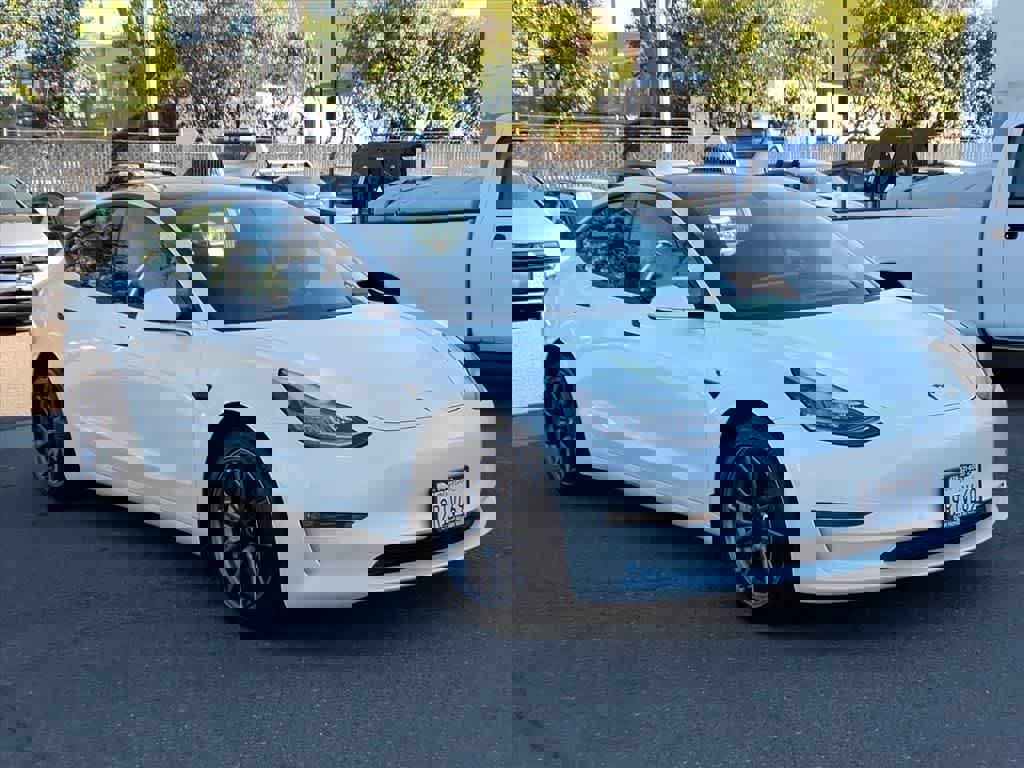 Used 2019 Tesla Model 3 Long Range image 3