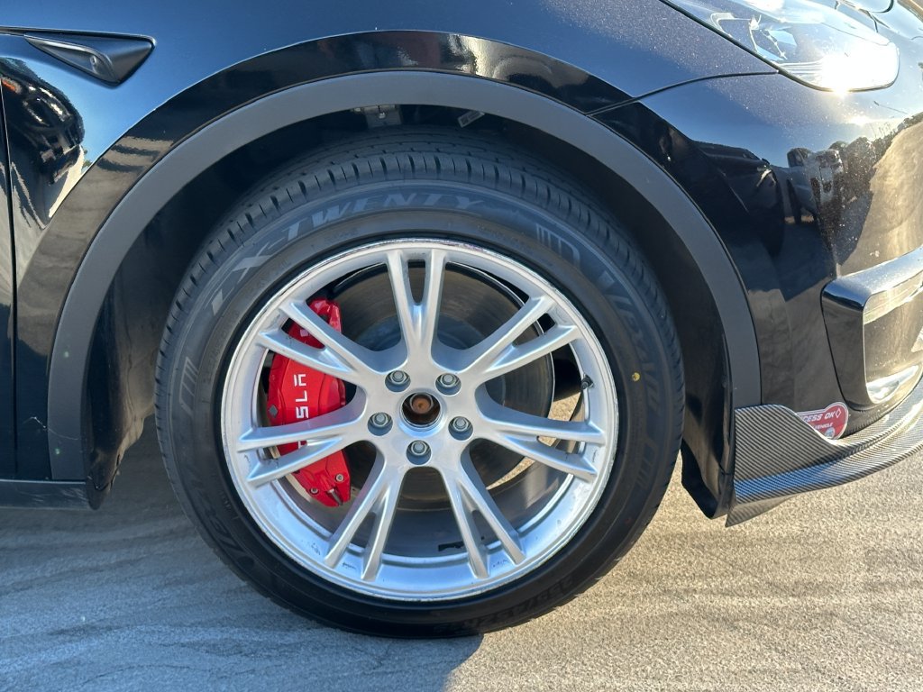 Used 2024 Tesla Model Y Long Range AWD/4WD image 12