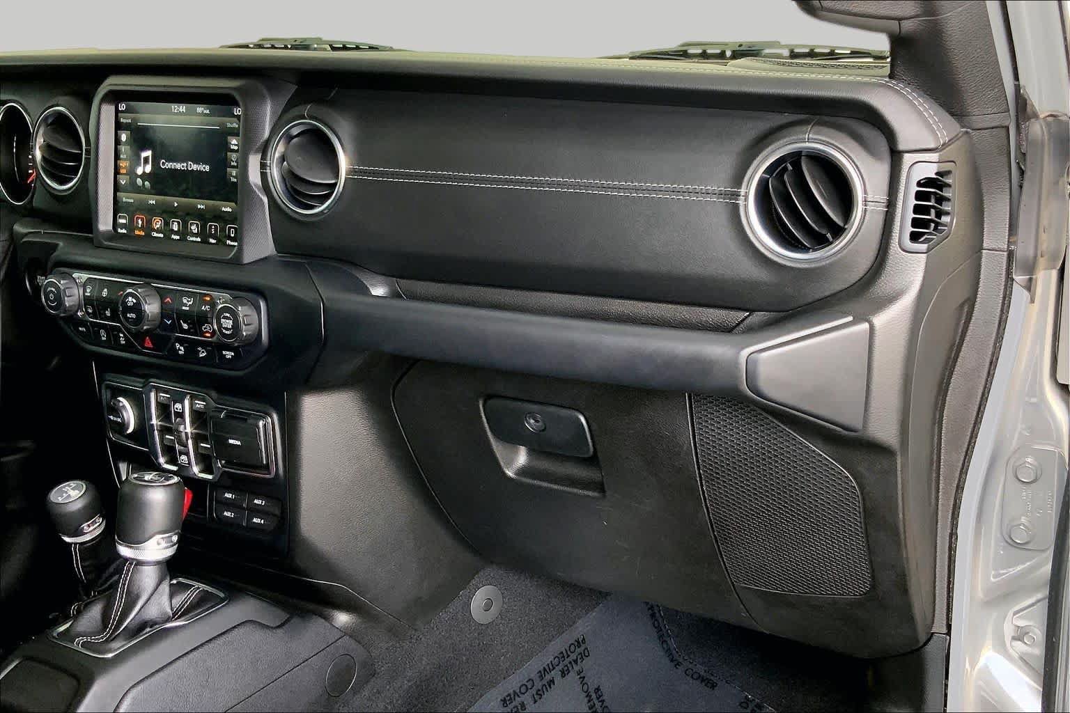 Used 2019 Jeep Wrangler Unlimited Sahara AWD/4WD image 19