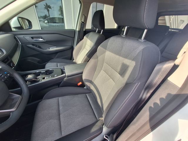 Certified 2026 Nissan Rogue SV FWD image 10