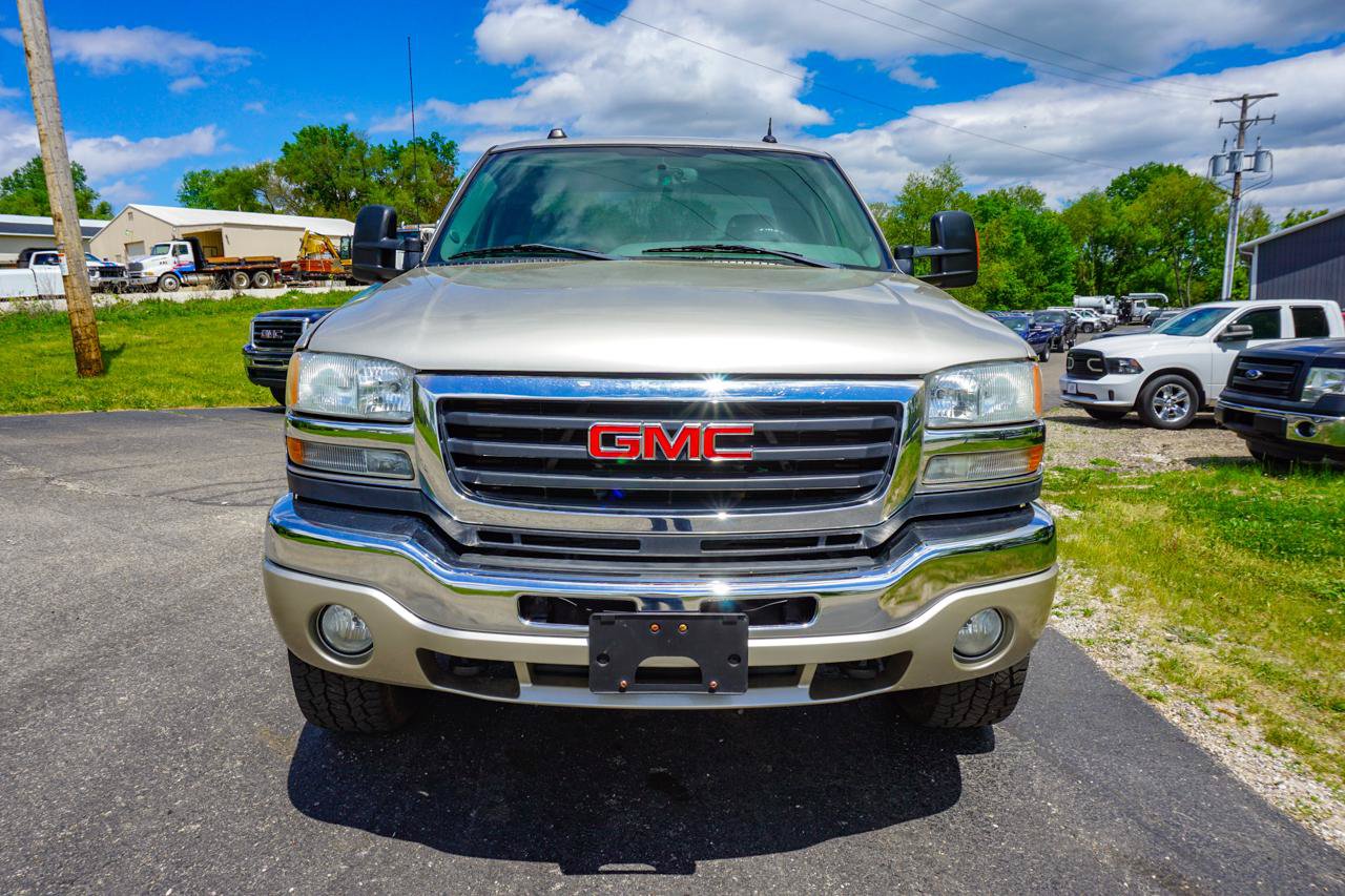Used 2005 GMC Sierra 2500 SLT w/ Heavy-Duty Power Package AWD/4WD image 8