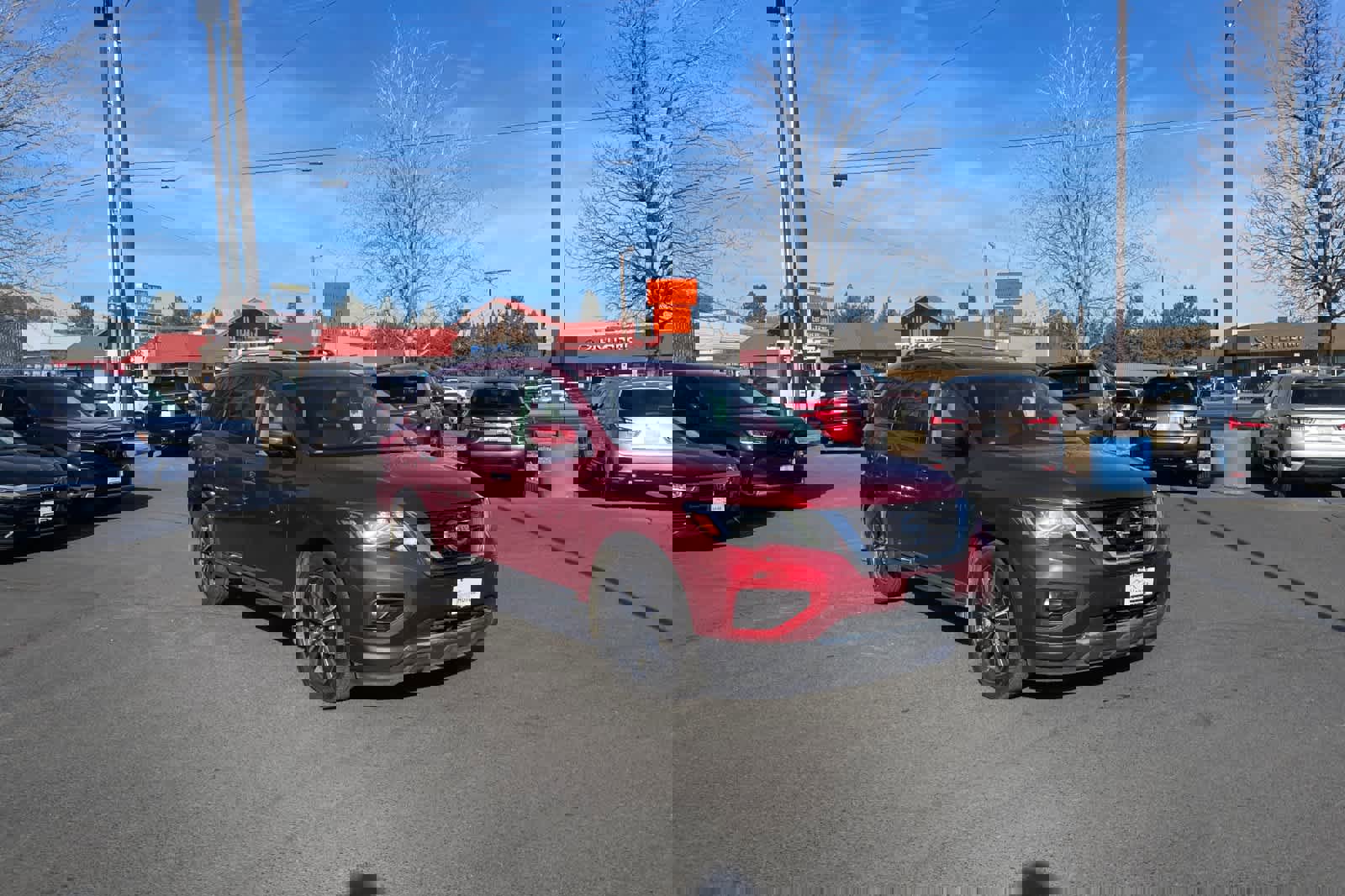 Used 2017 Nissan Pathfinder Platinum image 8