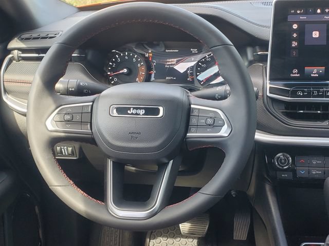 Used 2026 Jeep Compass Trailhawk AWD/4WD image 24