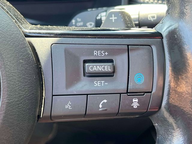 Used 2023 Nissan Rogue Platinum w/ Platinum Premium Package AWD/4WD image 24