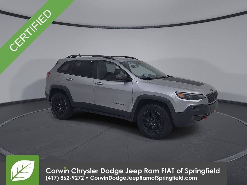 Used 2019 Jeep Cherokee Trailhawk w/ Comfort/Convenience Group image 2