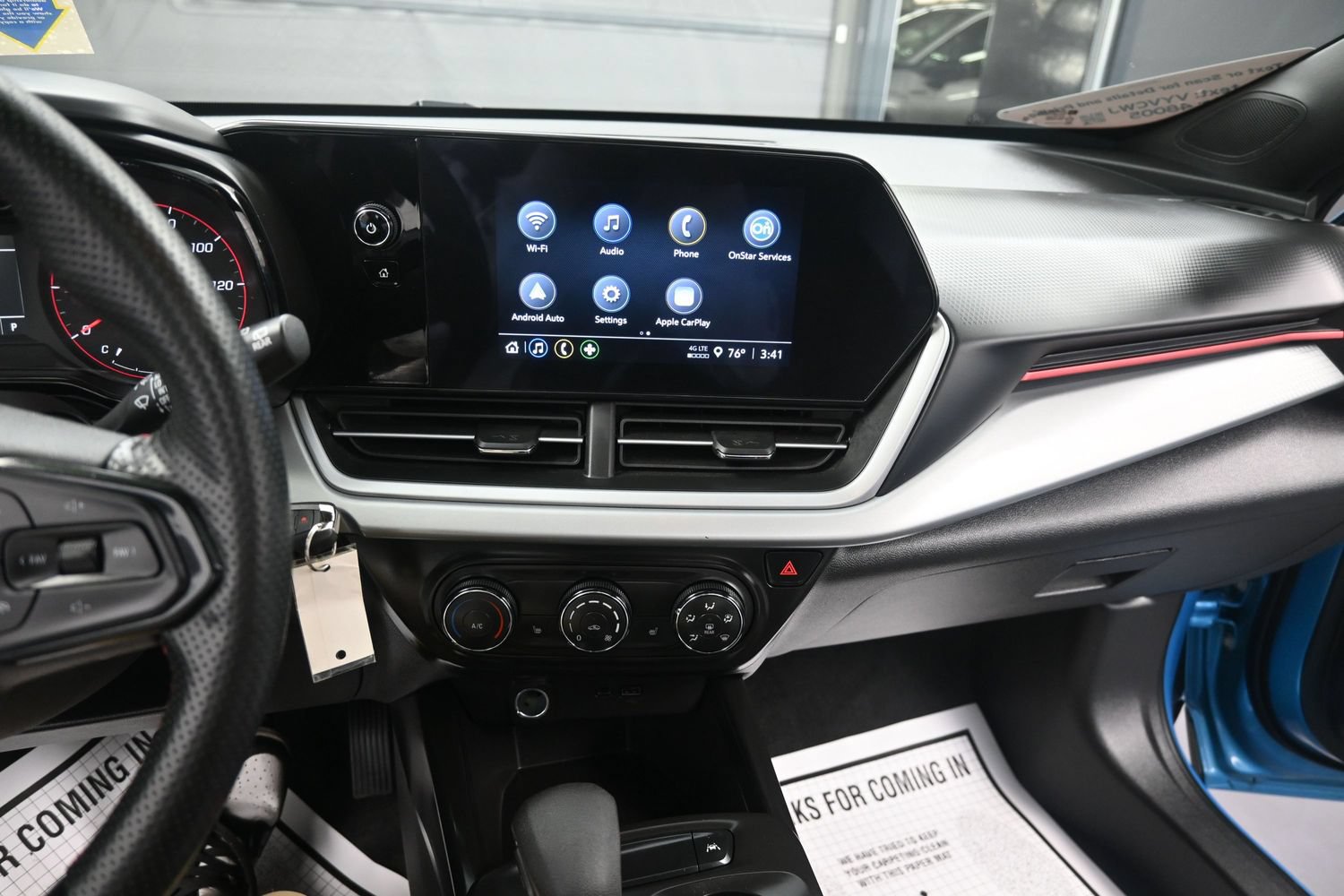 Used 2025 Chevrolet Trax RS w/ Sunroof Package FWD image 30